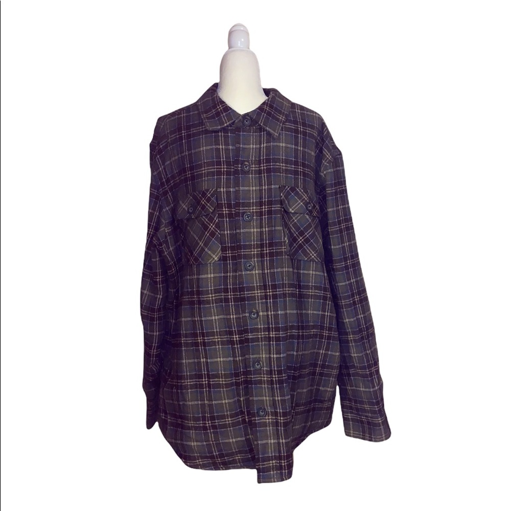 Cherokee brand long sleeve button down shirt